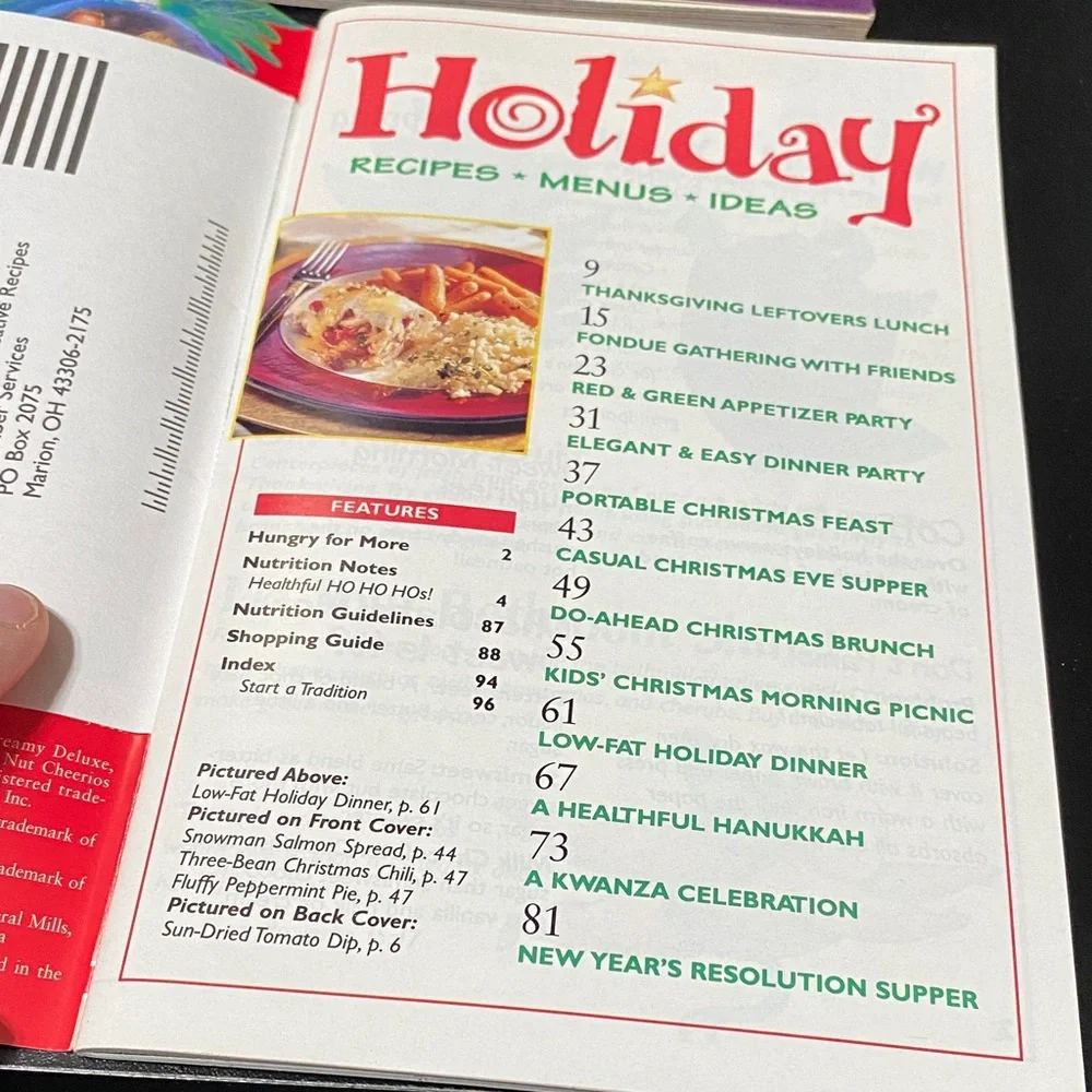 Betty Crocker Festive holiday cookbook magazine Recipe Collection